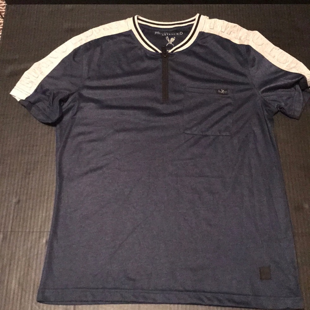 MENS SIZE MEDIUM MARC ECKO ZIP FRONT SHIRT